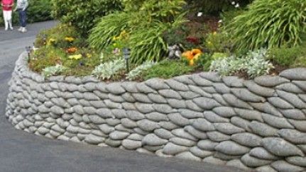 Build Retaining Walls with Concrete Bags