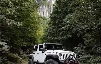 safety first: how jeep designs for the modern family travel
